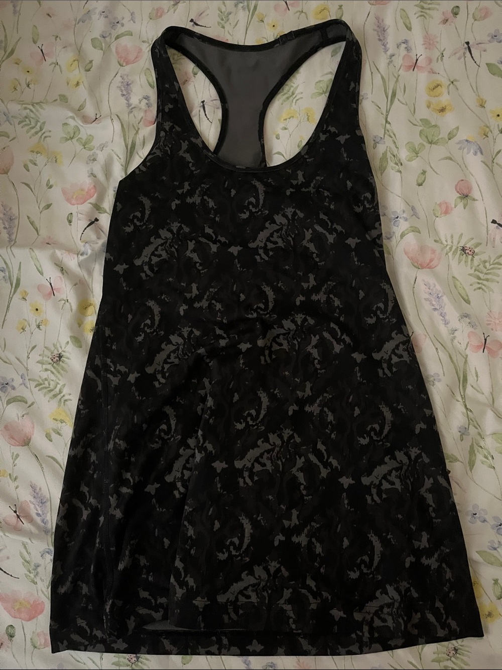 Lululemon black and gray detailed tank top
